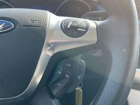 Used 2013 Ford Focus SE FWD image 24