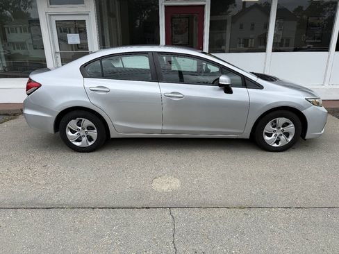 Used 2013 Honda Civic LX image 2