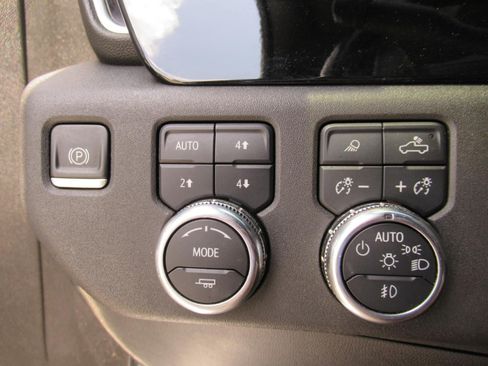 Used 2022 GMC Sierra 1500 SLT AWD/4WD image 20