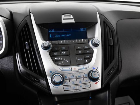 Used 2015 Chevrolet Equinox LS image 23