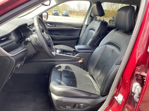 Used 2023 Jeep Grand Cherokee Limited AWD/4WD image 14