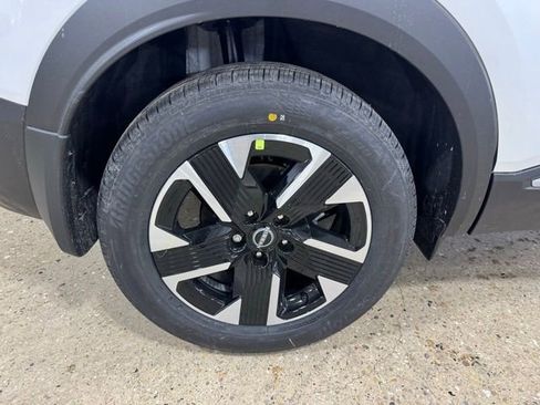 New 2026 Nissan Kicks SV w/ SV Premium Package image 27