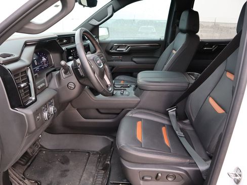 Used 2024 GMC Sierra 1500 AT4 w/ Technology Package image 25