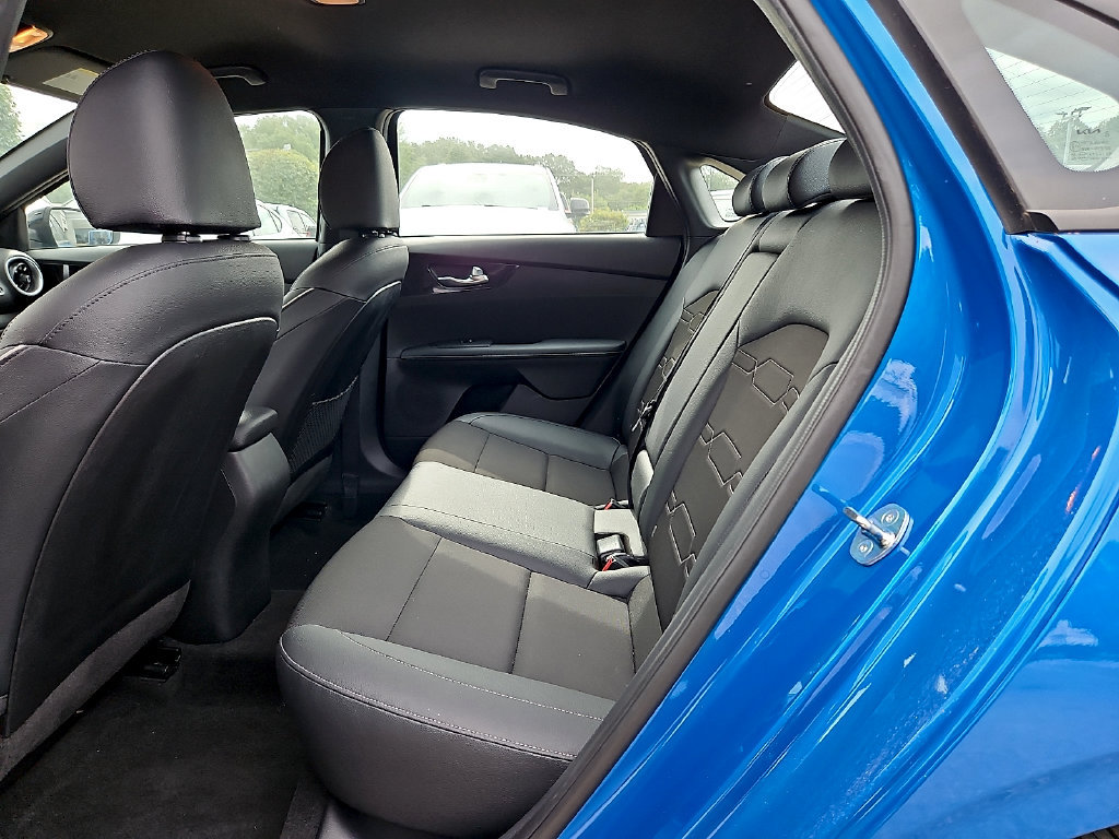 Used 2023 Kia Forte GT-Line w/ GT-Line Technology Package FWD image 11