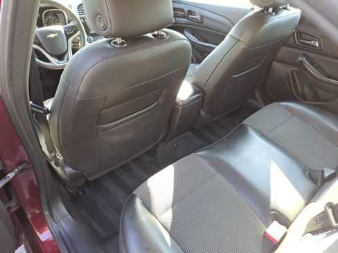 Used 2015 Chevrolet Malibu LT w/ Power Convenience Package image 11
