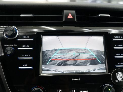 Used 2020 Toyota Camry SE FWD image 24