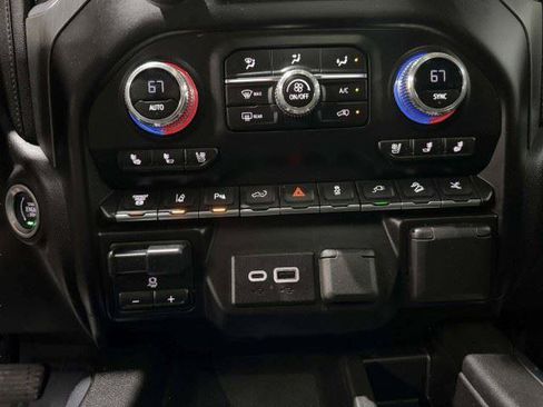 Used 2023 GMC Sierra 2500 Denali AWD/4WD image 45