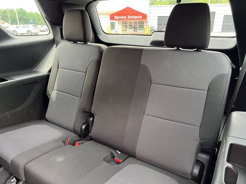Used 2023 Chevrolet Traverse LT AWD/4WD image 29