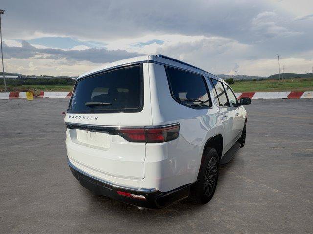 Used 2024 Jeep Wagoneer Series II w/ Flexible Seating Group RWD image 4