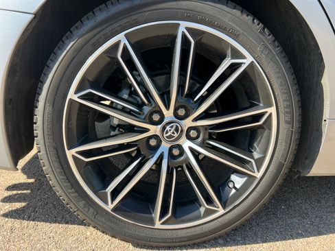 Used 2019 Toyota Avalon XSE FWD image 24