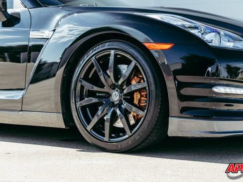 Used 2013 Nissan GT-R Premium AWD/4WD image 42