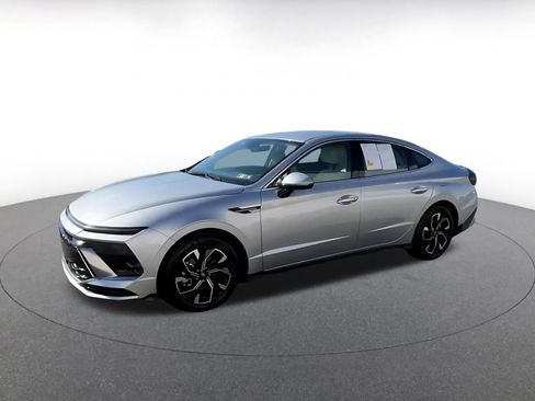 Used 2025 Kia Soul LX w/ LX Technology Package image 7