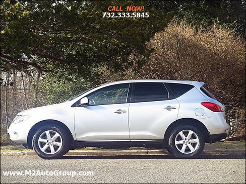 Used 2010 Nissan Murano S image 2