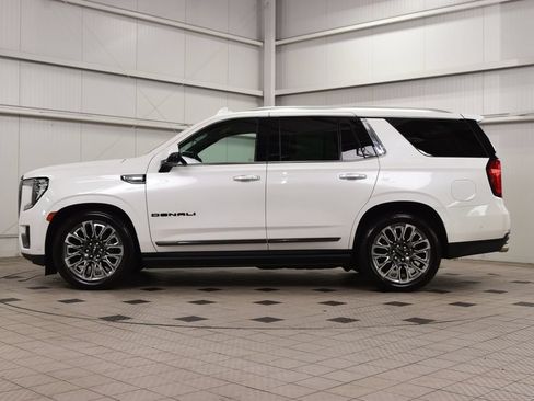 Used 2023 GMC Yukon Denali Ultimate AWD/4WD image 4