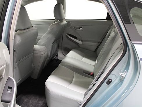 Used 2013 Toyota Prius Five image 14