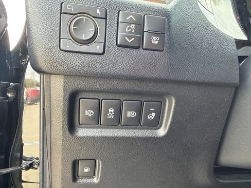 Used 2023 Lexus GX 460 Premium w/ Premium Package AWD/4WD image 5