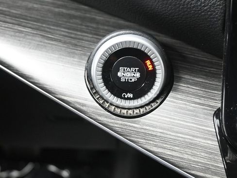 Used 2024 Jeep Wagoneer L Series II w/ Flexible Seating Group image 24