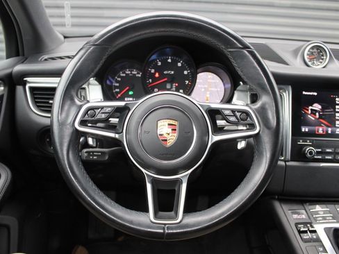 Certified 2017 Porsche Macan GTS image 21