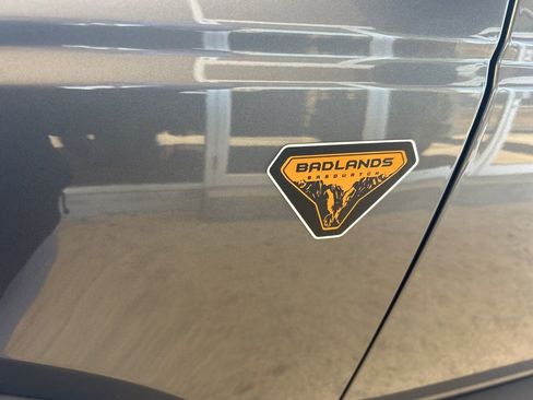 Used 2021 Ford Bronco Badlands image 22