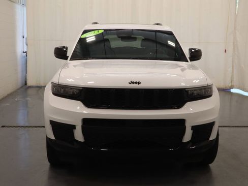 Used 2023 Jeep Grand Cherokee L Laredo AWD/4WD image 3