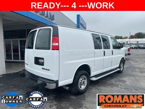 Used 2024 GMC Savana 2500 w/ Driver Convenience Package image 3
