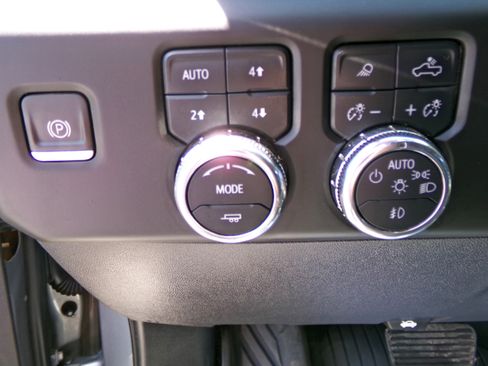 Used 2023 GMC Sierra 1500 AT4X w/ AT4X AEV Edition AWD/4WD image 11