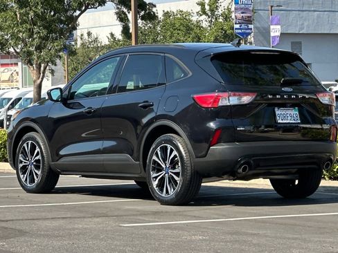 Certified 2022 Ford Escape SE w/ SE Sport Appearance Package AWD/4WD image 7