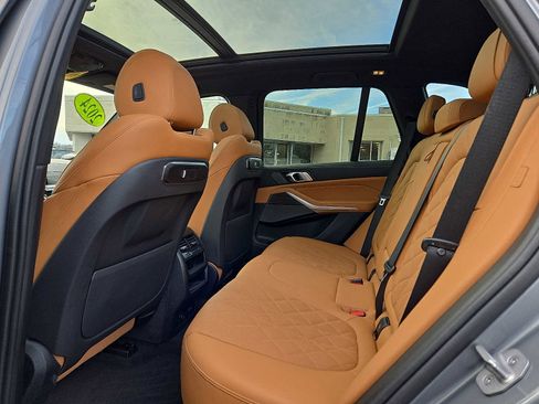 Used 2024 BMW X5 xDrive40i w/ Premium Package image 10