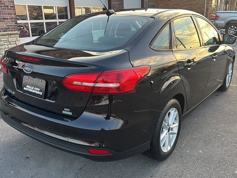 Used 2017 Ford Focus SE image 11