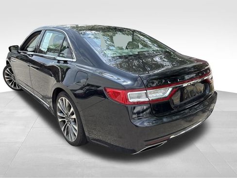 Used 2017 Lincoln Continental Select w/ Climate Package AWD/4WD image 2