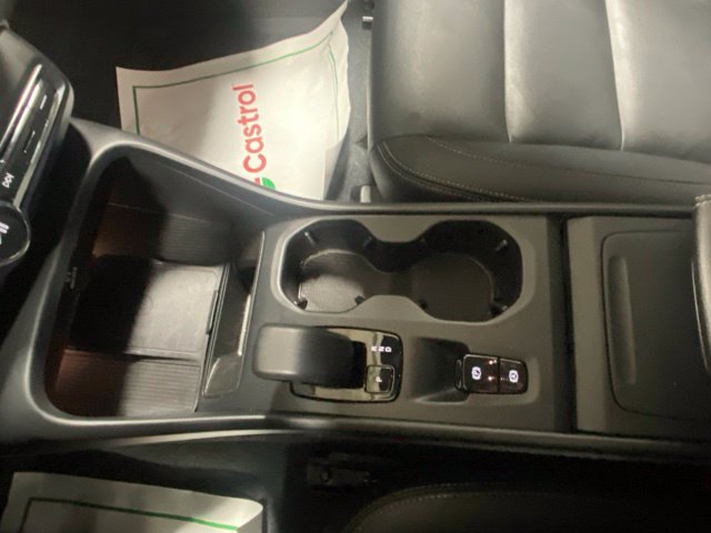 Certified 2024 Volvo XC40 B5 Core AWD/4WD image 25