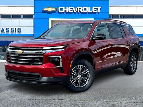New 2026 Chevrolet Traverse LT image 2