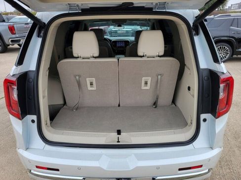 Used 2022 GMC Acadia Denali w/ Denali Ultimate Package image 7