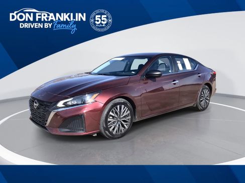 Used 2024 Nissan Altima 2.5 SV image 1