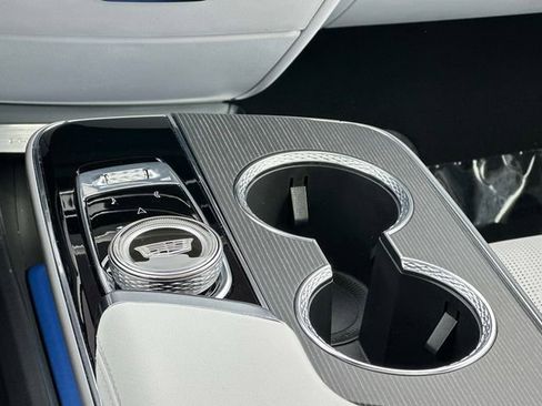 Used 2025 Cadillac Lyriq Sport image 6