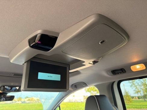 Used 2024 Honda Odyssey Elite image 5