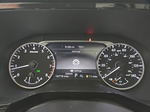 Used 2024 Nissan Pathfinder SV w/ SV Premium Package image 26