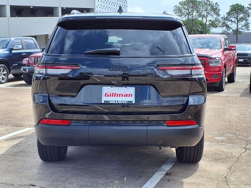 Used 2025 Jeep Grand Cherokee L Limited w/ Black Appearance Package RWD image 27
