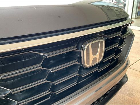 Used 2025 Honda CR-V EX-L image 30