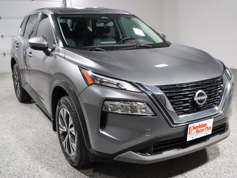 Used 2023 Nissan Rogue SV FWD image 5