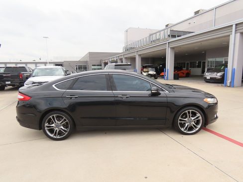 Used 2014 Ford Fusion Titanium FWD image 10