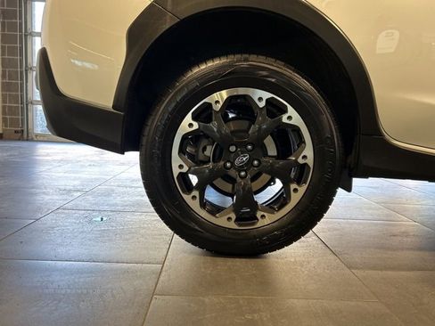 Used 2023 Subaru Crosstrek 2.0i Premium image 41