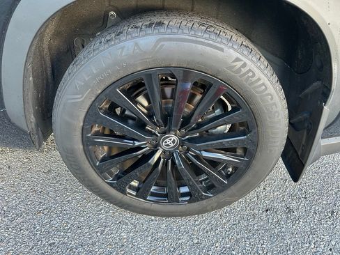 Certified 2024 Toyota Highlander XSE FWD image 10