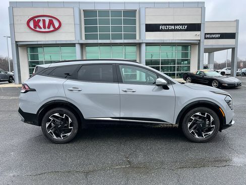 Used 2024 Kia Sportage SX image 9