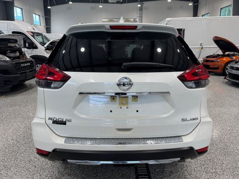 Used 2017 Nissan Rogue SL w/ SL Premium Package AWD/4WD image 6