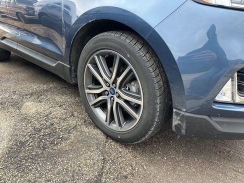 Used 2019 Ford Edge Titanium w/ Cold Weather Package image 4