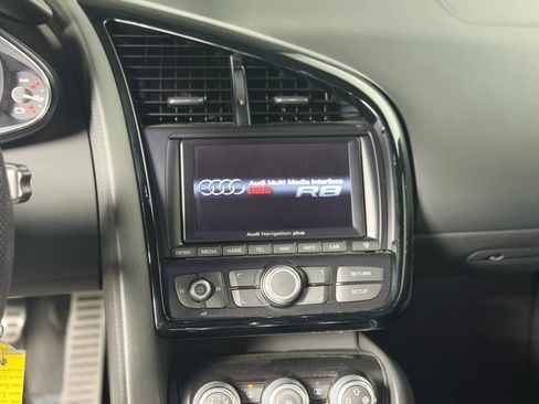 Used 2011 Audi R8 V10 image 19