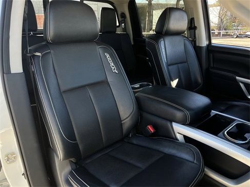 Used 2019 Nissan Titan PRO-4X w/ Pro-4x Convenience Package image 29