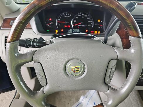 Used 2009 Cadillac DTS Base 4dr Sedan image 11