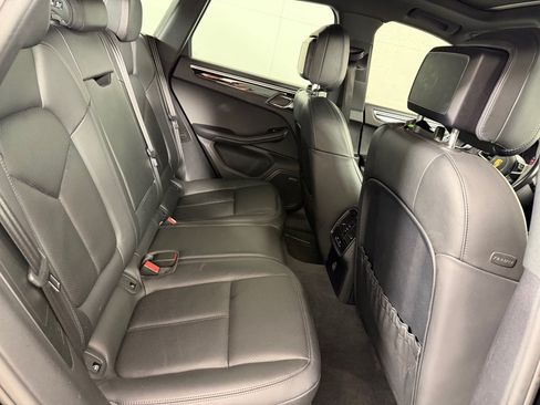 Used 2018 Porsche Macan S w/ Premium Package Plus AWD/4WD image 20